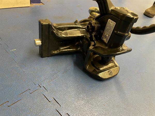 Anhängevorrichtung automatisch New Holland T7. neu 390mm Breite